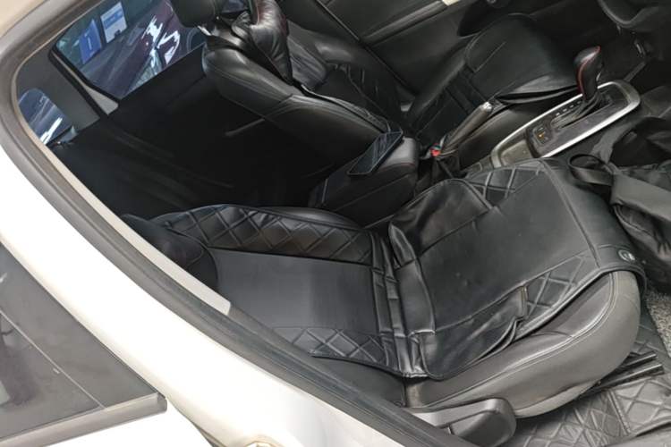 Used Chevrolet Lova RV 2016 1.5L Automatic Smart Drive Edition Right Front Seat
