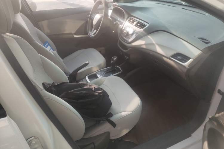 Used Chevrolet Lova RV 2016 1.5L Automatic Comfort Edition Right Front Seat