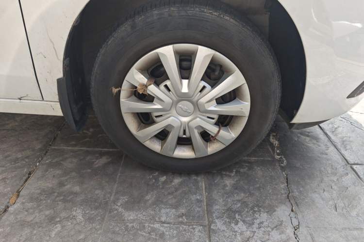 Used Chevrolet Lova RV 2016 1.5L Manual Comfort Edition Right Front Wheel Hub