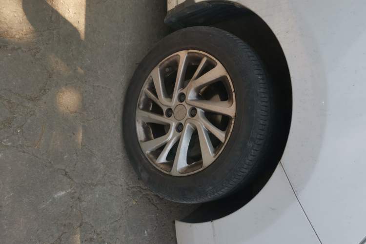 Used Chevrolet Lova RV 2016 1.5L Manual Comfort Edition Right Front Wheel Hub