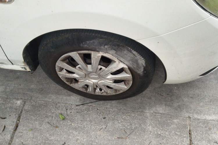 Used Chevrolet Lova RV 2016 1.5L Automatic Comfort Edition Right Front Wheel Hub