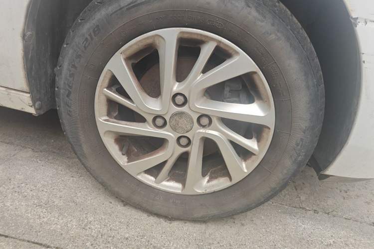 Used Chevrolet Lova RV 2016 1.5L Automatic Comfort Edition Right Front Wheel Hub
