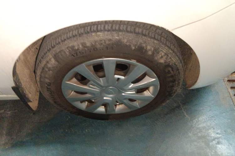 Used Chevrolet Lova RV 2016 1.5L Automatic Comfort Edition Right Front Wheel Hub