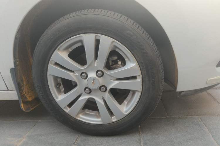 Used Chevrolet Lova RV 2016 1.5L Automatic Smart Drive Edition Right Front Wheel Hub
