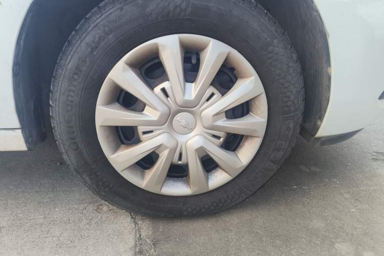 Used Chevrolet Lova RV 2016 1.5L Manual Comfort Edition Right Front Wheel Hub