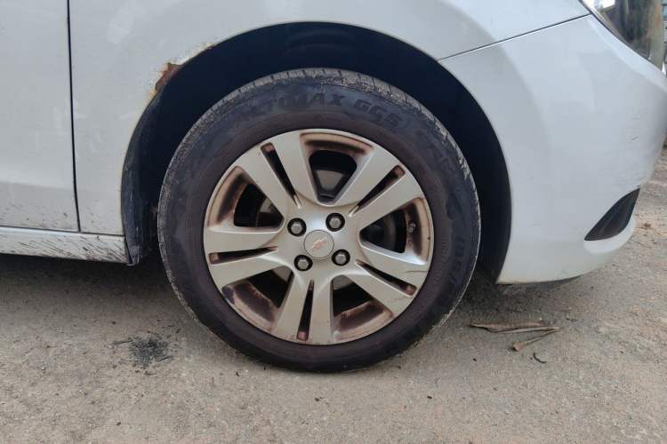 Used Chevrolet Lova RV 2016 1.5L Automatic Smart Drive Edition Right Front Wheel Hub