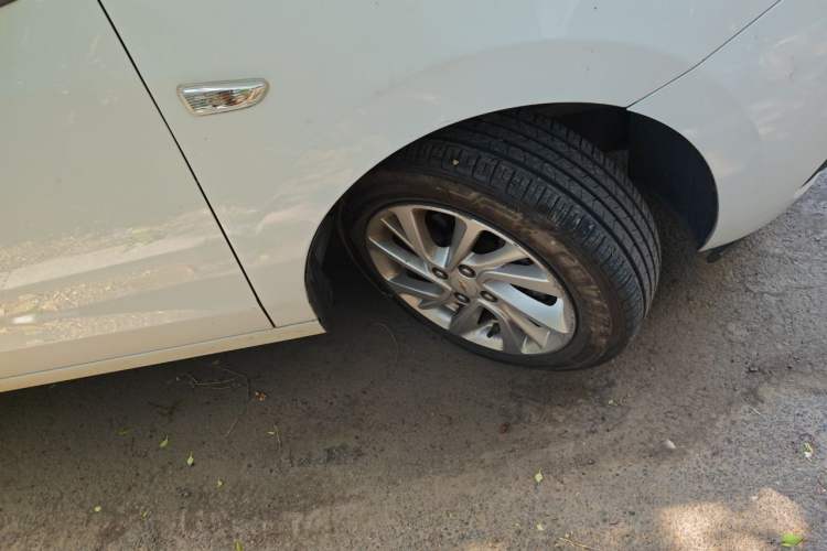 Used Chevrolet Lova RV 2016 1.5L Automatic FunDrive Edition Right Front Wheel Hub