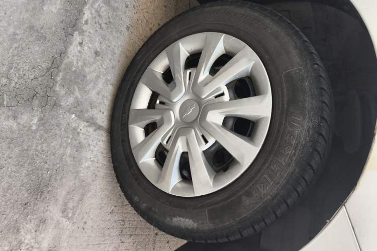 Used Chevrolet Lova RV 2016 1.5L Manual Comfort Edition Right Front Wheel Hub
