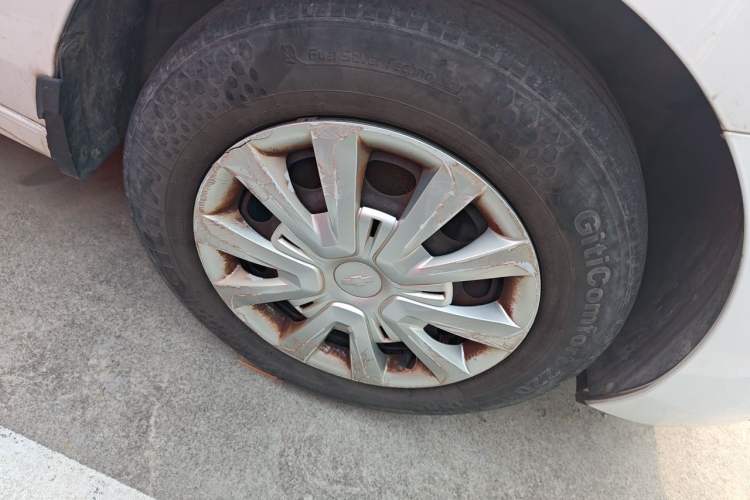 Used Chevrolet Lova RV 2016 1.5L Automatic Comfort Edition Right Front Wheel Hub