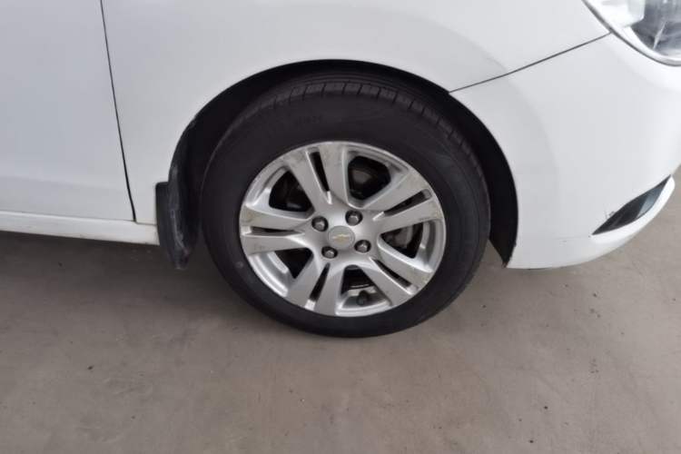 Used Chevrolet Lova RV 2016 1.5L Automatic Smart Drive Edition Right Front Wheel Hub