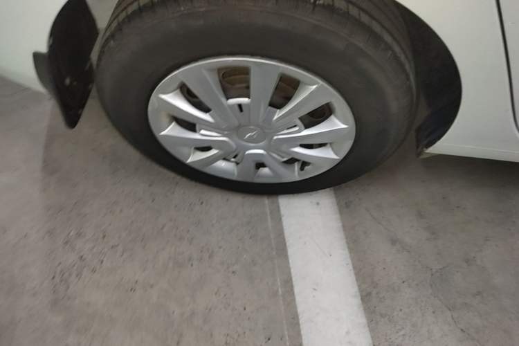 Used Chevrolet Lova RV 2016 1.5L Automatic Comfort Edition Right Rear Wheel Hub