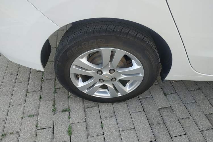 Used Chevrolet Lova RV 2016 1.5L Automatic Smart Drive Edition Right Rear Wheel Hub