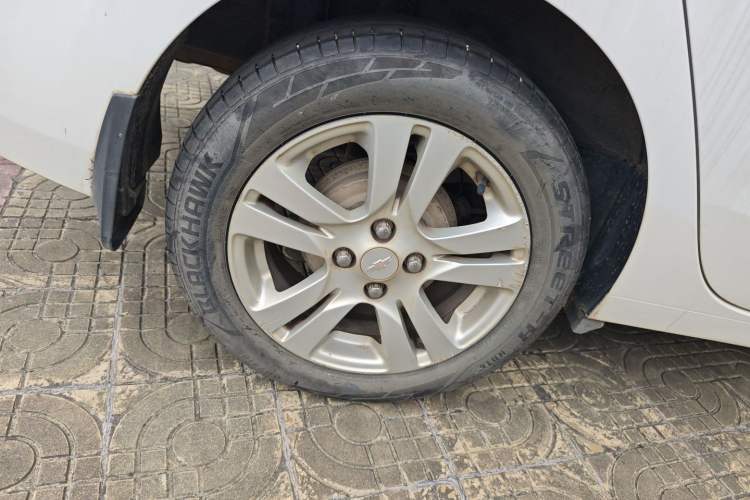 Used Chevrolet Lova RV 2016 1.5L Automatic Smart Drive Edition Right Rear Wheel Hub