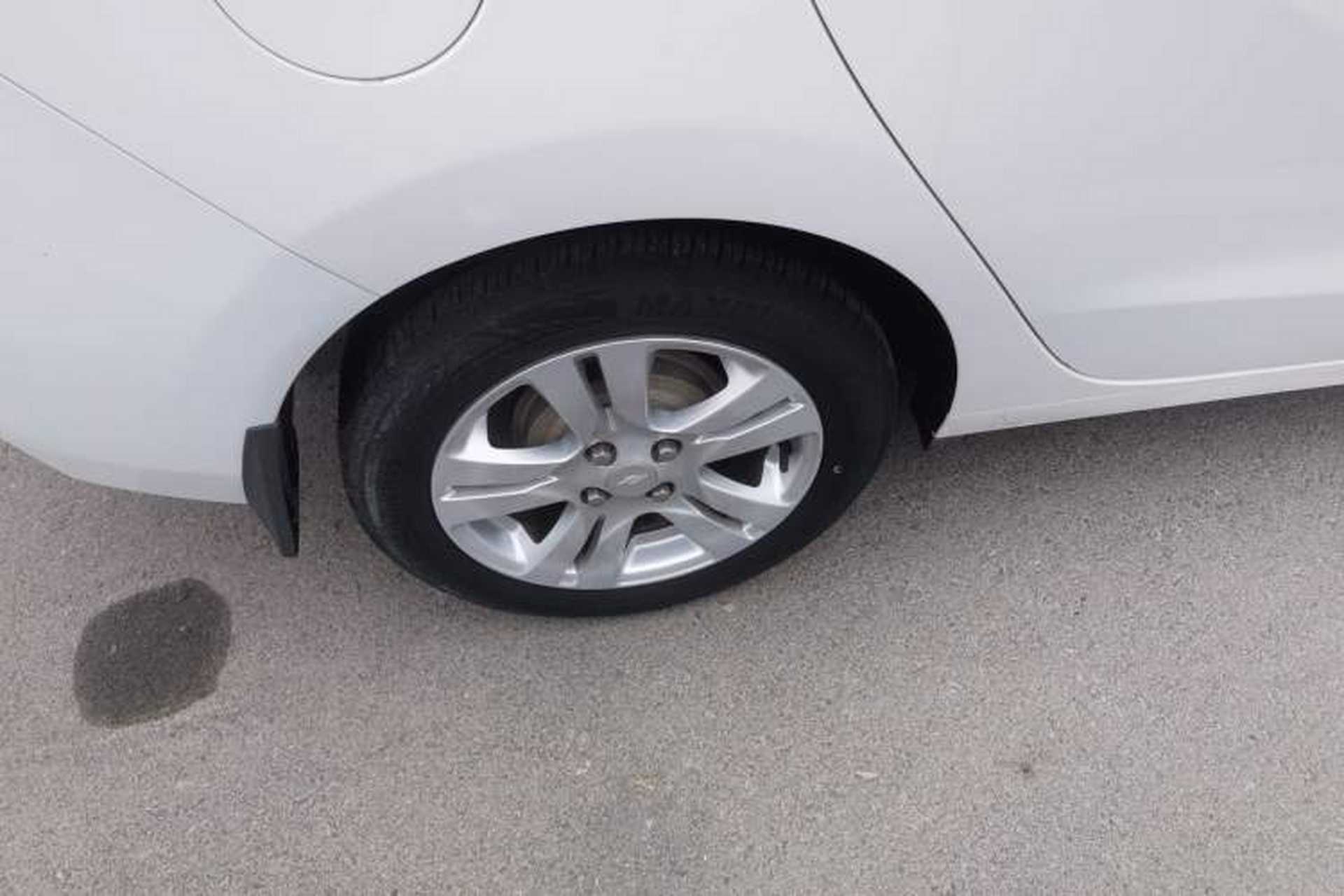 Used Chevrolet Lova RV 2016 1.5L Automatic Smart Drive Edition Right Rear Wheel Hub