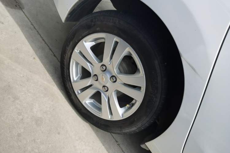 Used Chevrolet Lova RV 2016 1.5L Automatic Smart Drive Edition Right Rear Wheel Hub
