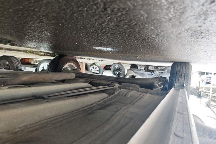 Used Chevrolet Lova RV 2016 1.5L Automatic Comfort Edition Right Side Sill