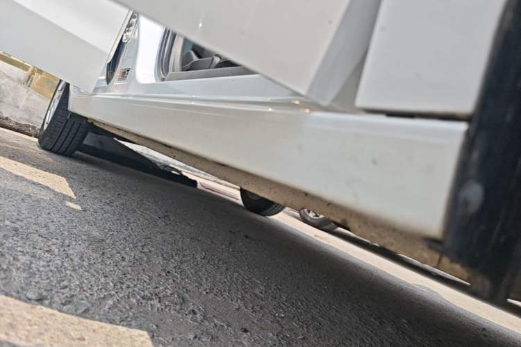 Used Chevrolet Lova RV 2016 1.5L Automatic Comfort Edition Right Side Sill