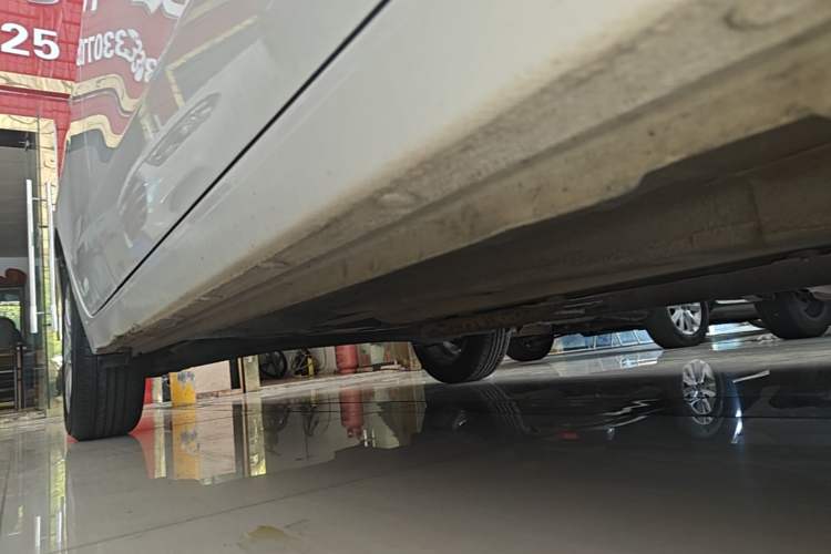 Used Chevrolet Lova RV 2016 1.5L Automatic Smart Drive Edition Right Side Sill