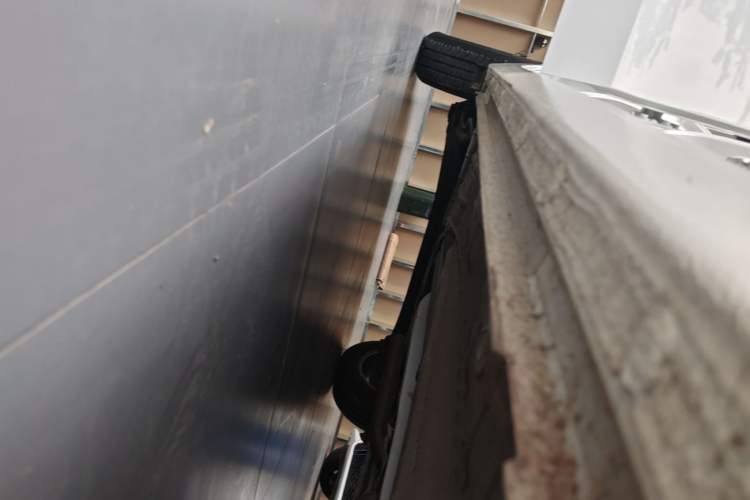 Used Chevrolet Lova RV 2016 1.5L Automatic Comfort Edition Right Side Sill