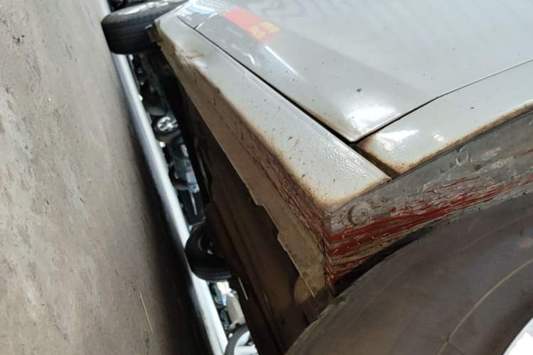 Used Chevrolet Lova RV 2016 1.5L Manual Comfort Edition Right Side Sill