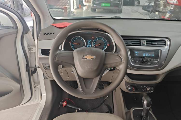 Used Chevrolet Lova RV 2016 1.5L Automatic Comfort Edition Steering Wheel