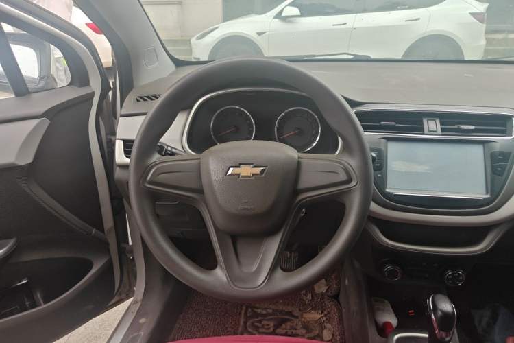 Used Chevrolet Lova RV 2016 1.5L Automatic Comfort Edition Steering Wheel