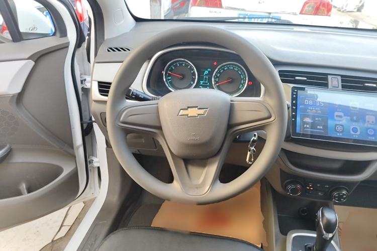 Used Chevrolet Lova RV 2016 1.5L Automatic Comfort Edition Steering Wheel