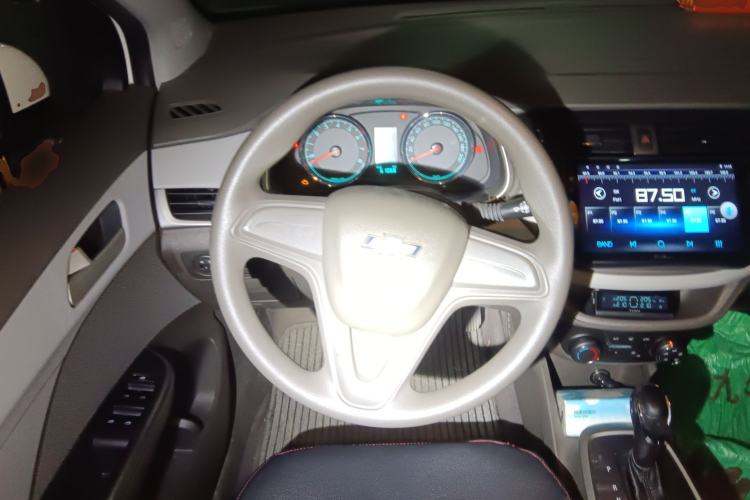 Used Chevrolet Lova RV 2016 1.5L Automatic Comfort Edition Steering Wheel