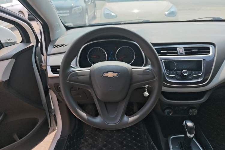 Used Chevrolet Lova RV 2016 1.5L Automatic Comfort Edition Steering Wheel