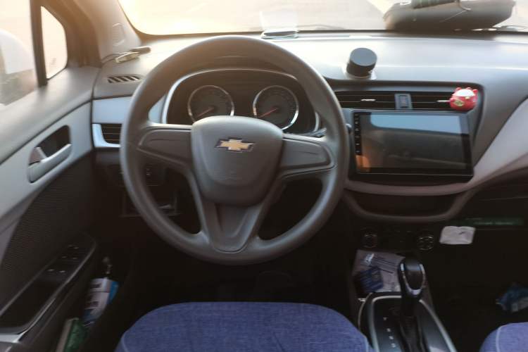 Used Chevrolet Lova RV 2016 1.5L Automatic Comfort Edition Steering Wheel