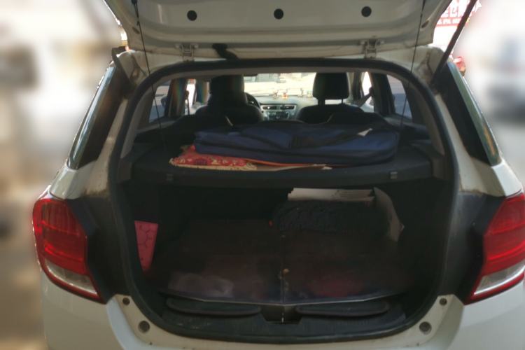 Used Chevrolet Lova RV 2016 1.5L Manual Comfort Edition Trunk