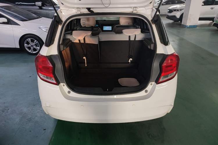 Used Chevrolet Lova RV 2016 1.5L Automatic Comfort Edition Trunk