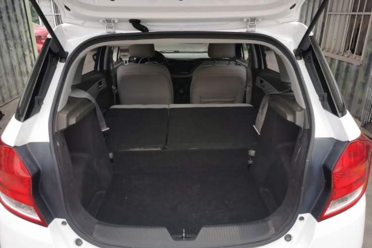 Used Chevrolet Lova RV 2016 1.5L Automatic Comfort Edition Trunk