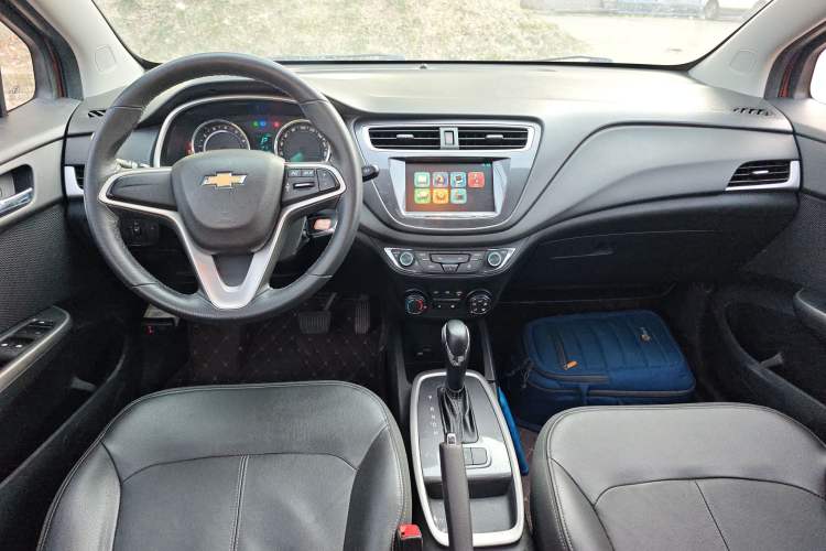 Used Chevrolet Lova RV 2016 1.5L Automatic FunDrive Edition Center Console