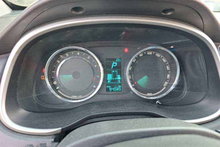 Used Chevrolet Lova RV 2016 1.5L Automatic FunDrive Edition Instrument Cluster