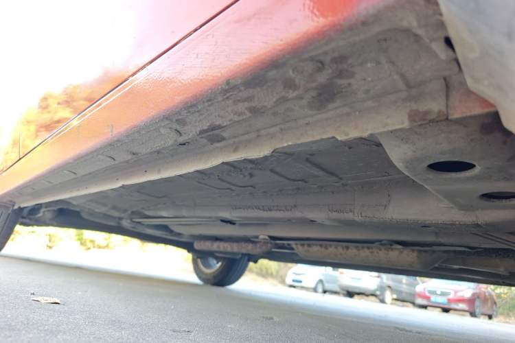 Used Chevrolet Lova RV 2016 1.5L Automatic FunDrive Edition Right Side Sill