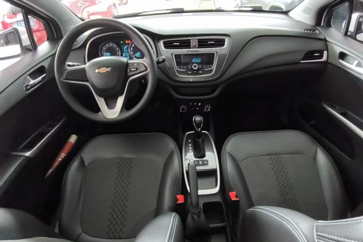 Used Chevrolet Lova RV 2018 1.5L Automatic Smart Drive Model Center Console