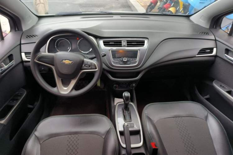Used Chevrolet Lova RV 2018 1.5L Automatic Smart Drive Model Center Console