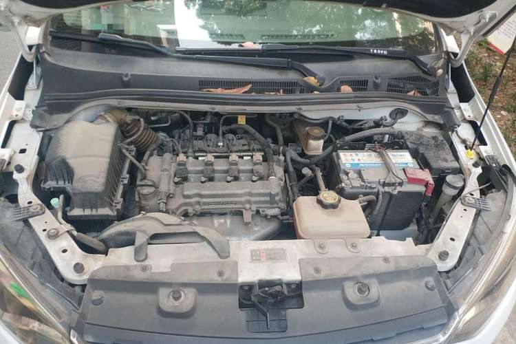 Used Chevrolet Lova RV 2018 1.5L Automatic Comfort Edition Engine Bay