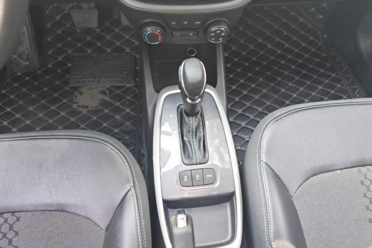 Used Chevrolet Lova RV 2018 1.5L Automatic Smart Drive Model Gear Lever