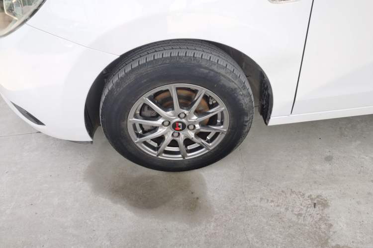 Used Chevrolet Lova RV 2018 1.5L Automatic Comfort Edition Left Front Wheel Hub