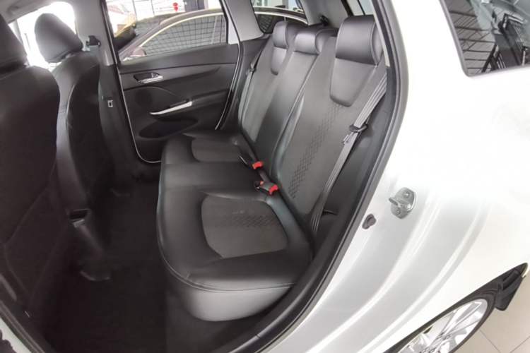 Used Chevrolet Lova RV 2018 1.5L Automatic Smart Drive Model Left Rear Seat