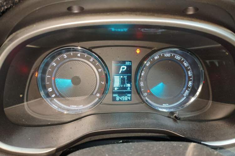 Used Chevrolet Lova RV 2018 1.5L Automatic Smart Drive Model Odometer Close Up