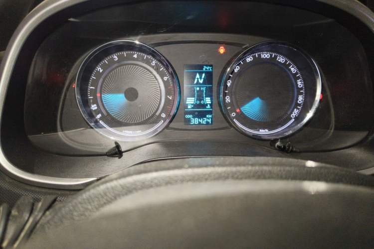 Used Chevrolet Lova RV 2018 1.5L Automatic Smart Drive Model Odometer Close Up