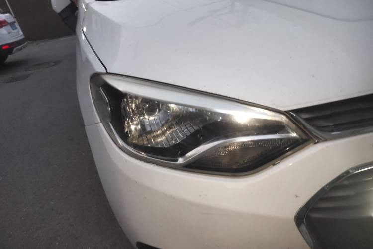 Used Chevrolet Lova RV 2018 1.5L Automatic Comfort Edition Right Front Headlight