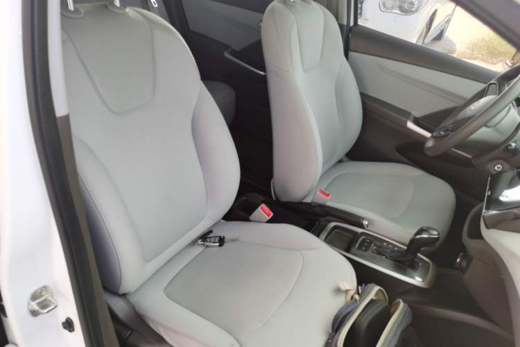 Used Chevrolet Lova RV 2018 1.5L Automatic Comfort Edition Right Front Seat