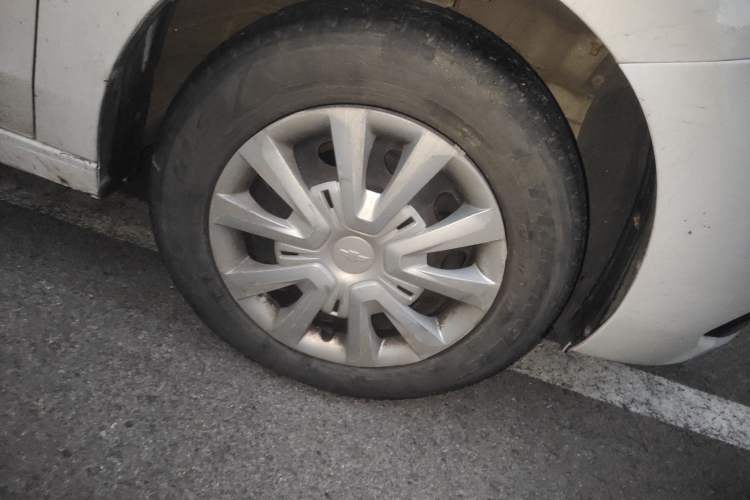 Used Chevrolet Lova RV 2018 1.5L Automatic Comfort Edition Right Front Wheel Hub