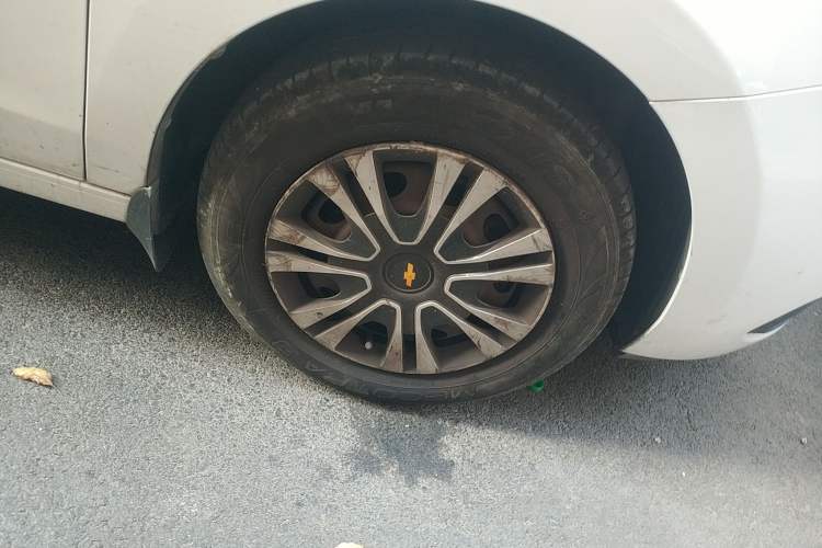 Used Chevrolet Lova RV 2018 1.5L Automatic Comfort Edition Right Front Wheel Hub