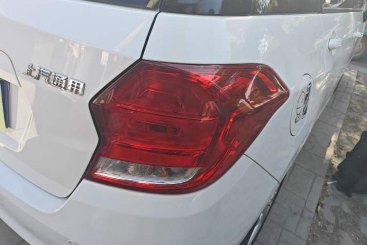 Used Chevrolet Lova RV 2018 1.5L Automatic Smart Drive Model Right Rear Taillight