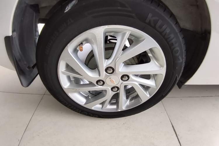 Used Chevrolet Lova RV 2018 1.5L Automatic Smart Drive Model Right Rear Wheel Hub